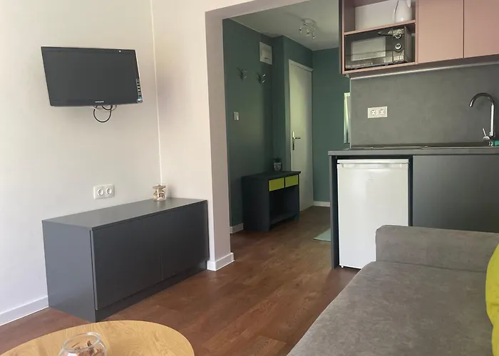 By Baza Academic Apartamento